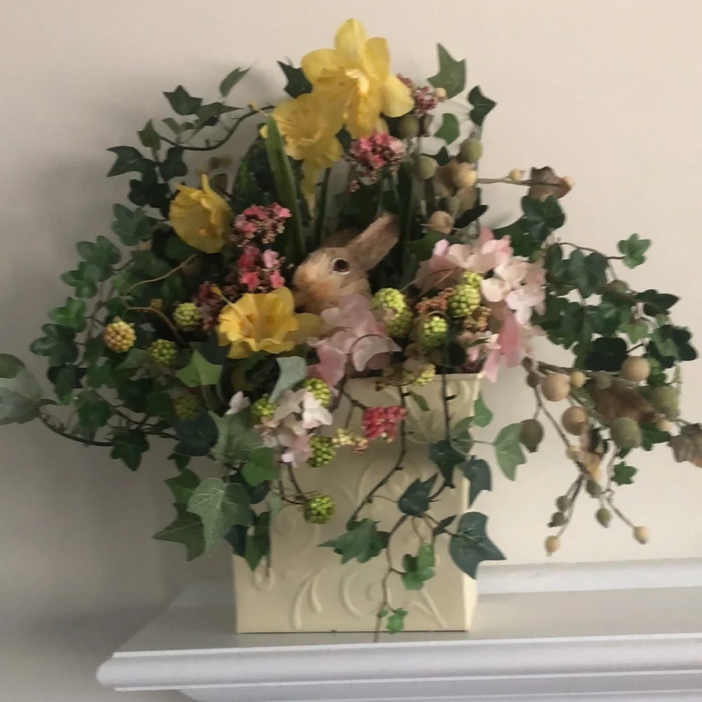 Floral Metal Basket with Raffia Bunny